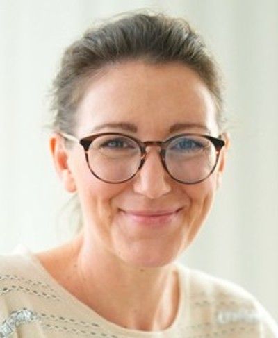 Prof. Dr. Jasmin Riedl